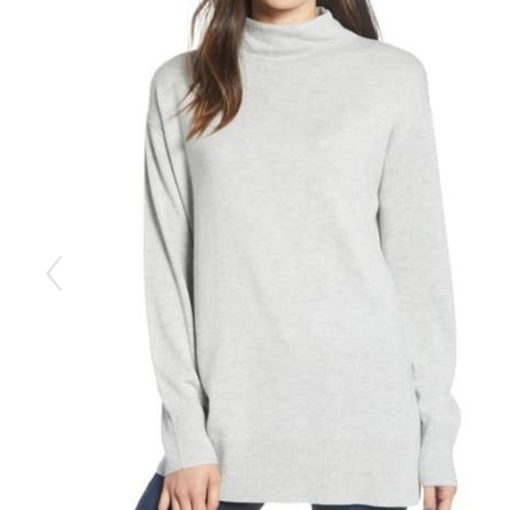 NWT Chelsea28 Funnel Neck Gray Sweater